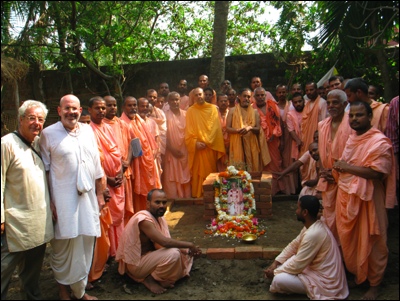 puri_maharaj_disapp.jpg - 89706 Bytes