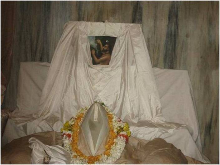 Srila_Haridasa_Thakura_Samadhi_01.JPG