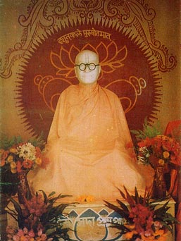 saraswati-thakur-samadhi.jpg - 24606 Bytes